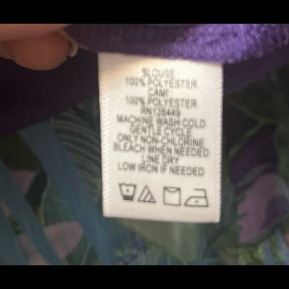 Marc Bouwers Woven Sleeveless Drape self-tie wrap top with removable tank - Picture 5 of 9